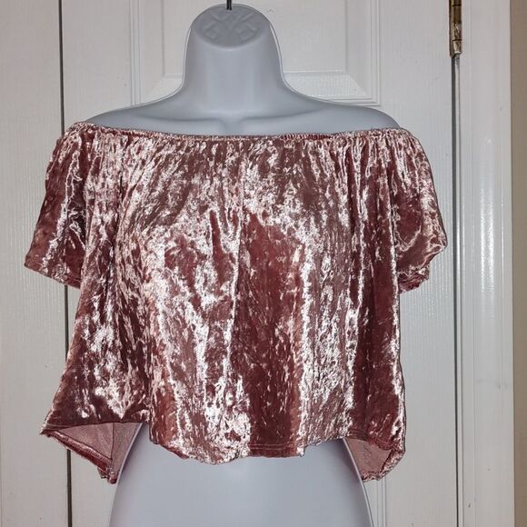 Forever 21 velour blush pink  off the shoulder crop top Sz S NWOT - Picture 1 of 4